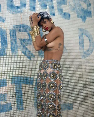 Rihanna OnlyFans Leaked Free Thumbnail Picture - #Rb4C4ZHlF5