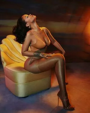 Rihanna OnlyFans Leaked Free Thumbnail Picture - #SGhnCgOnB3