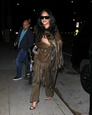 Rihanna OnlyFans Leaked Free Thumbnail Picture - #SSXzooLceT