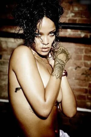 Rihanna OnlyFans Leaked Free Thumbnail Picture - #SnGIuAu5CE