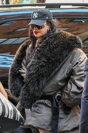 Rihanna OnlyFans Leaked Free Thumbnail Picture - #Su2fbQ3S7u