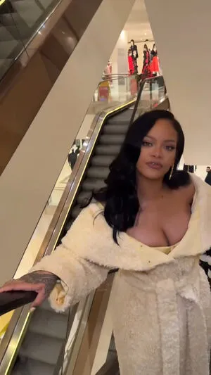 Rihanna OnlyFans Leaked Free Thumbnail Picture - #Tfjkd3RlAY