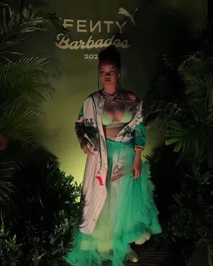 Rihanna OnlyFans Leaked Free Thumbnail Picture - #UNUxjZFOYO