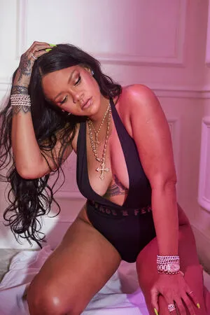 Rihanna OnlyFans Leaked Free Thumbnail Picture - #UZzdF3v5kM