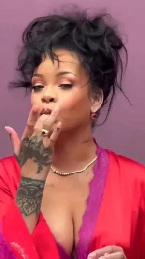 Rihanna OnlyFans Leaked Free Thumbnail Picture - #VmV5gBNSKY