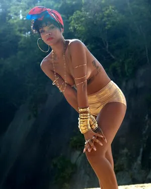 Rihanna OnlyFans Leaked Free Thumbnail Picture - #XLMn2GAS4k