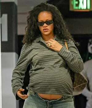 Rihanna OnlyFans Leaked Free Thumbnail Picture - #XyVB8OZiB6