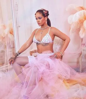 Rihanna OnlyFans Leaked Free Thumbnail Picture - #YWV7q5KtlA