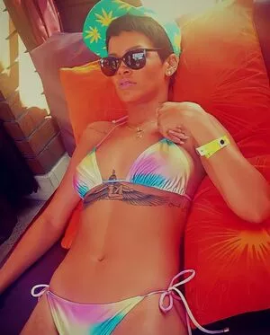 Rihanna OnlyFans Leaked Free Thumbnail Picture - #c9a4f337Wg