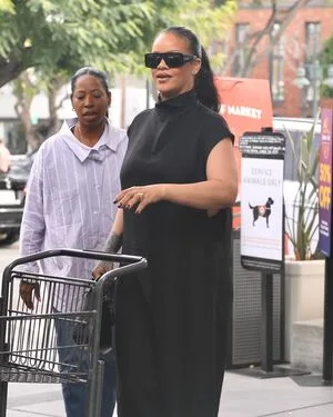 Rihanna OnlyFans Leaked Free Thumbnail Picture - #dyJFUtYZBg