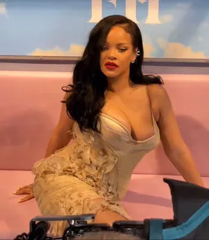 Rihanna OnlyFans Leaked Free Thumbnail Picture - #eyUykmfSxx