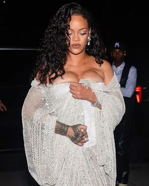 Rihanna OnlyFans Leaked Free Thumbnail Picture - #h0AN31ov6w