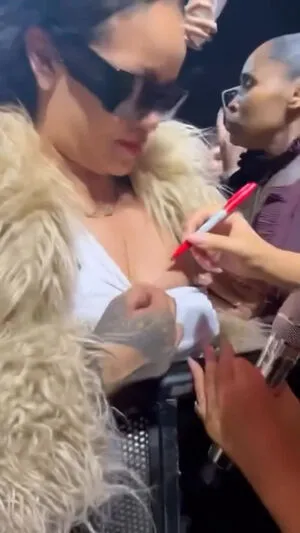 Rihanna OnlyFans Leaked Free Thumbnail Picture - #hynD0OO4lw