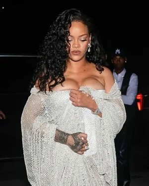 Rihanna OnlyFans Leaked Free Thumbnail Picture - #jOEwKExiQA