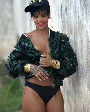 Rihanna OnlyFans Leaked Free Thumbnail Picture - #kCSok9tSQt