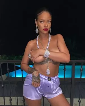 Rihanna OnlyFans Leaked Free Thumbnail Picture - #kXktySCIAK