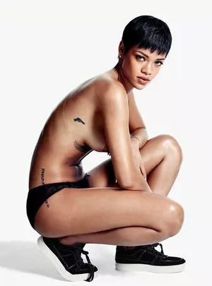 Rihanna OnlyFans Leaked Free Thumbnail Picture - #n8EIkcw3ww