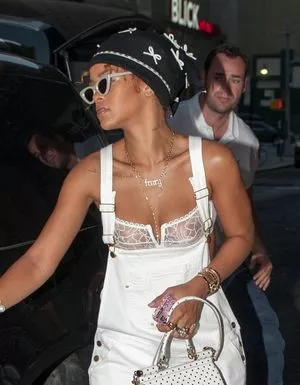 Rihanna OnlyFans Leaked Free Thumbnail Picture - #ndHiLi3uCU