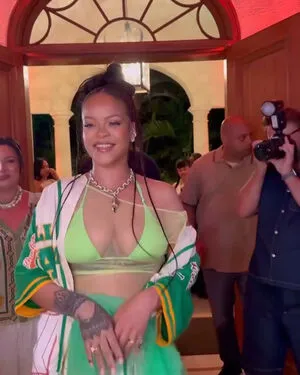 Rihanna OnlyFans Leaked Free Thumbnail Picture - #pFBVH2CuI5