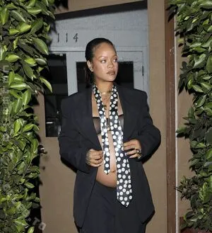 Rihanna OnlyFans Leaked Free Thumbnail Picture - #pHwHNfrhcX