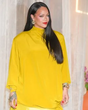 Rihanna OnlyFans Leaked Free Thumbnail Picture - #rdp2cFrigq