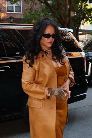 Rihanna OnlyFans Leaked Free Thumbnail Picture - #t7inOPpD28