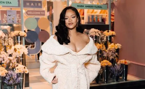 Rihanna OnlyFans Leaked Free Thumbnail Picture - #thHqZe82F4