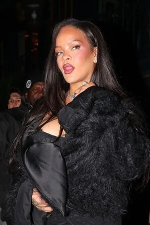 Rihanna OnlyFans Leaked Free Thumbnail Picture - #toacKOlWBY