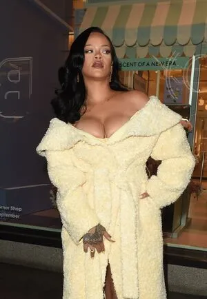 Rihanna OnlyFans Leaked Free Thumbnail Picture - #tr8wIZT0rY