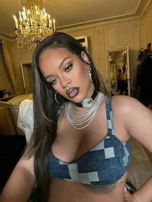 Rihanna OnlyFans Leaked Free Thumbnail Picture - #u140QFvGs5