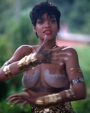Rihanna OnlyFans Leaked Free Thumbnail Picture - #uVhk5BgEK5