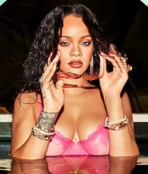 Rihanna OnlyFans Leaked Free Thumbnail Picture - #vpt8EebXe0