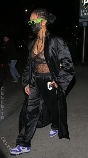 Rihanna OnlyFans Leaked Free Thumbnail Picture - #yqo4YWp4ts