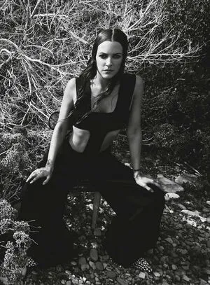 Riley Keough OnlyFans Leaked Free Thumbnail Picture - #5cSRP8pryI