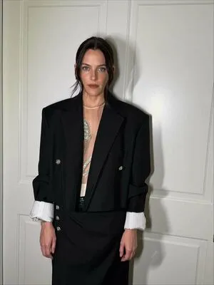 Riley Keough OnlyFans Leaked Free Thumbnail Picture - #6ucL4pHu4y