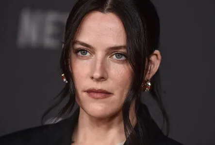 Riley Keough OnlyFans Leaked Free Thumbnail Picture - #DRROMBhkD4