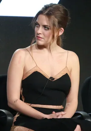 Riley Keough OnlyFans Leaked Free Thumbnail Picture - #DUSTMGUqJC