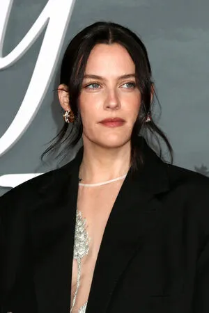Riley Keough OnlyFans Leaked Free Thumbnail Picture - #vBBJvsi8iY