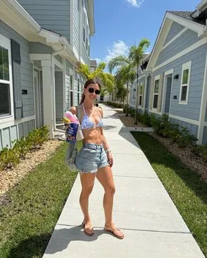 Riley White OnlyFans Leaked Free Thumbnail Picture - #OtzwnwWMKA