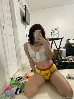 Rileyjeansfw OnlyFans Leaked Free Thumbnail Picture - #MIVqEOqnEd