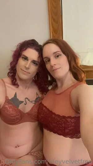 Rileyvelvetfree OnlyFans Leaked Free Thumbnail Picture - #m0Sfk03li5