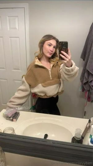 Rileyybell OnlyFans Leaked Free Thumbnail Picture - #g4az0RsoFx