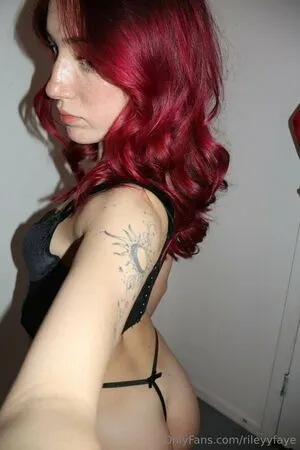 Rileyyfaye OnlyFans Leaked Free Thumbnail Picture - #D8EyoBDgde