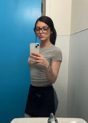 Riri OnlyFans Leaked Free Thumbnail Picture - #imigRYAqke
