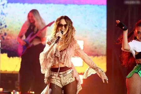 Rita Ora OnlyFans Leaked Free Thumbnail Picture - #7Sp8menEEO