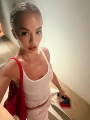 Rita Ora OnlyFans Leaked Free Thumbnail Picture - #ABadqdGaa9