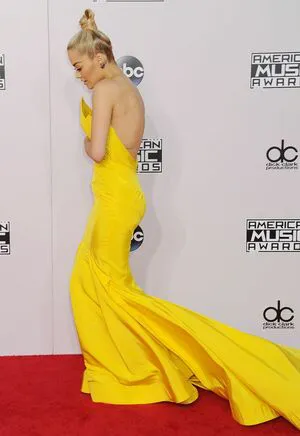 Rita Ora OnlyFans Leaked Free Thumbnail Picture - #gtnq7V9KDz