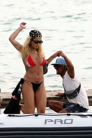 Rita Ora OnlyFans Leaked Free Thumbnail Picture - #yaCHP2D966