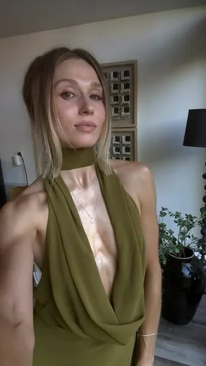 Rita Volk OnlyFans Leaked Free Thumbnail Picture - #4SzdW8SMJ9