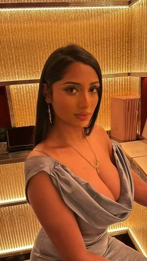 Riya B OnlyFans Leaked Free Thumbnail Picture - #F0YvfE6p2Z